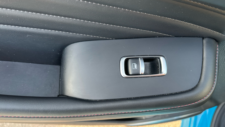 MG HS 1.5 T-GDI PHEV Trophy 5dr Auto Hatchback